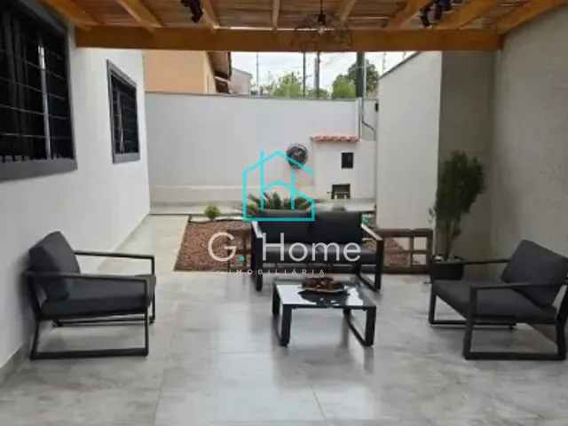 Casa com 300m² 2 quartos e 3 banheiros, à venda, no bairro Setor 3 em Ibiporã
