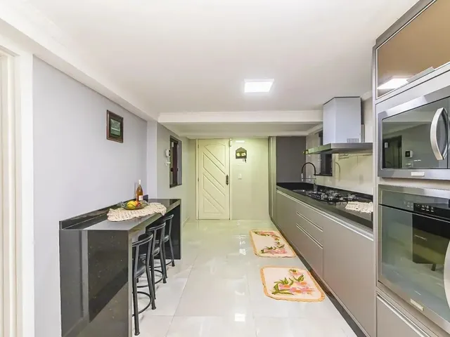 Casa 4 quartos e 1 banheiro, à venda, no bairro Sítio Cercado em Curitiba