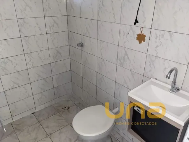 Casa 2 quartos e 1 banheiro, à venda, no bairro PINHEIRINHO em Curitiba