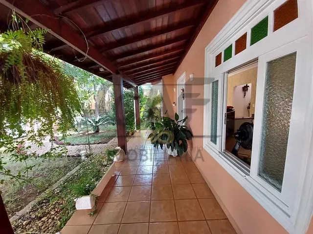 Casa com 1000m² 4 quartos e 5 banheiros, à venda, no bairro Guedes em Jaguariúna