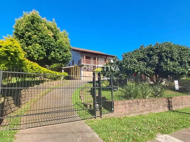 Casa com 720m² 4 quartos e 3 banheiros, à venda, no bairro Canudos em Novo Hamburgo