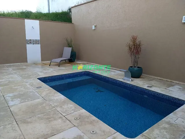 Casa com 250m² 4 quartos e 4 banheiros, à venda, no bairro Reserva do Vale em Caçapava