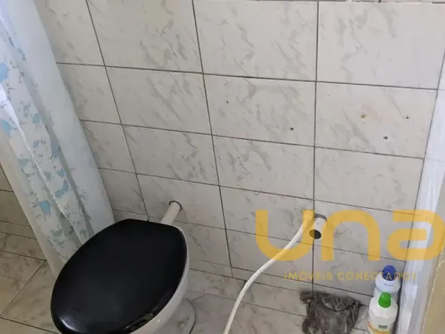 Casa 2 quartos e 1 banheiro, à venda, no bairro PINHEIRINHO em Curitiba
