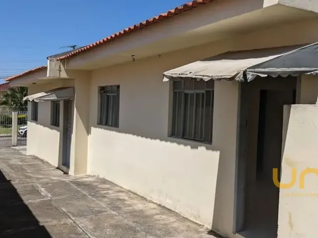Casa 2 quartos e 1 banheiro, à venda, no bairro Pinheirinho em Curitiba