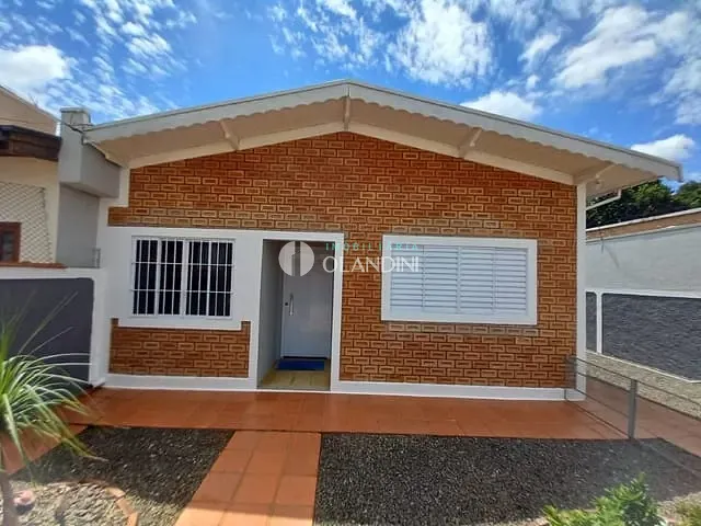 Casa com 300m² 2 quartos e 1 banheiro, para alugar, no bairro Jardim de Faveri em Artur Nogueira