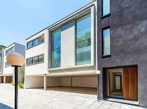Casa, 4 quartos, 350 m² - Foto 1