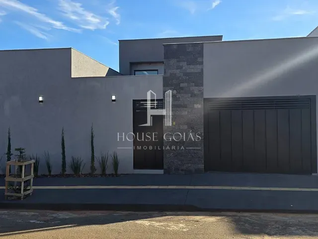 Casa com 300m² 3 quartos e 4 banheiros, à venda, no bairro Setor Faiçalville em Goiânia