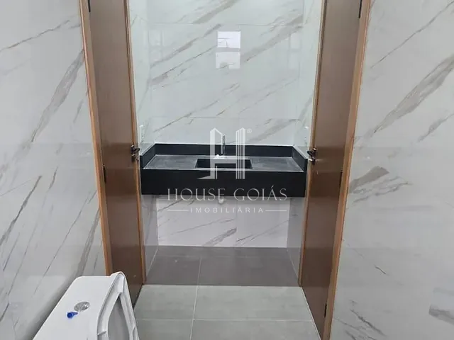 Casa com 300m² 3 quartos e 4 banheiros, à venda, no bairro Setor Faiçalville em Goiânia