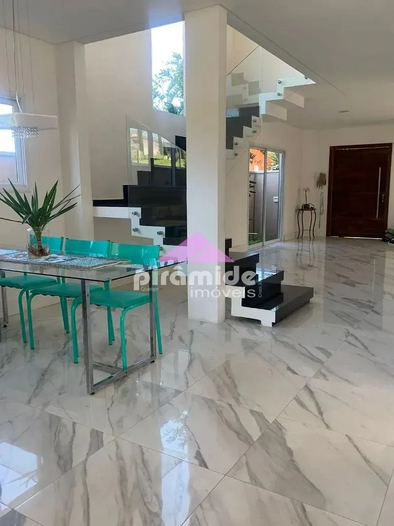 Casa, 3 quartos, 240 m² - Foto 1
