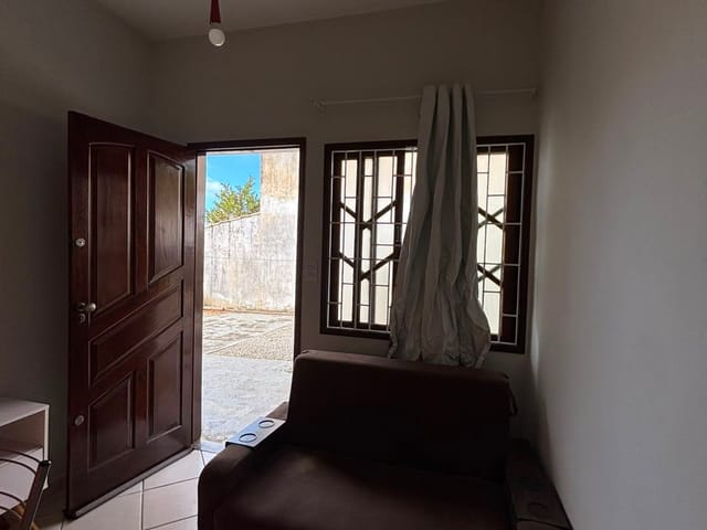 Casa 1 quarto e 1 banheiro, para alugar, no bairro Riviera Fluminense em Macaé