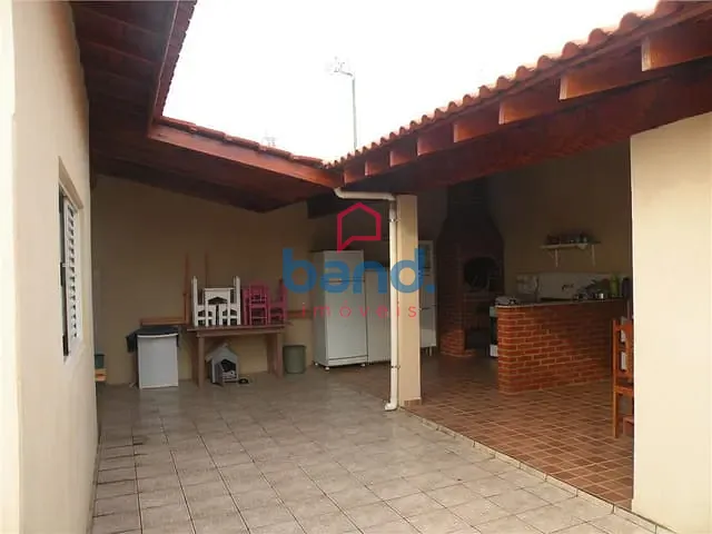 Casa com 250m², à venda, no bairro Residencial Jandira Diez Alcala em Porto Feliz