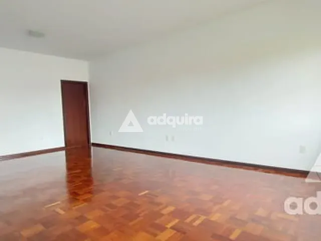 Casa com 248m² 3 quartos e 2 banheiros, à venda, no bairro Jardim Carvalho em Ponta Grossa