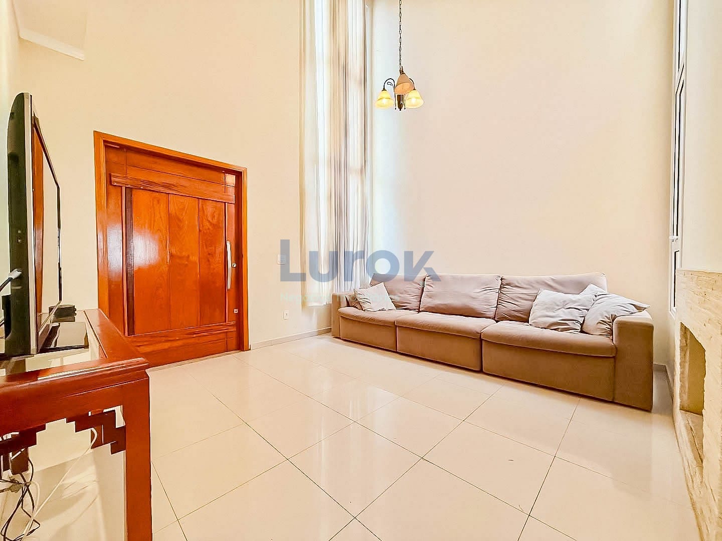 Casa, 3 quartos, 238 m² - Foto 2