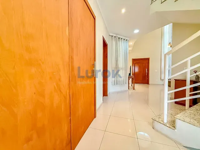 Casa com 308m² 3 quartos e 4 banheiros, à venda, no bairro Jardim Alto da Colina em Valinhos