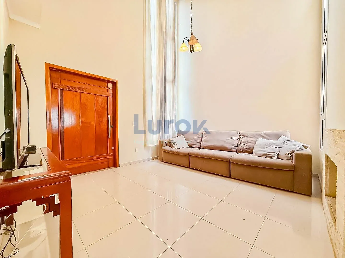 Casa, 3 quartos, 238 m² - Foto 2