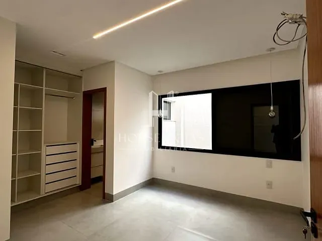 Casa com 210m² 3 quartos e 4 banheiros, à venda, no bairro Parque Amazônia em Goiânia
