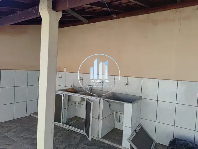 Casa com 156m² 2 quartos e 1 banheiro, à venda, no bairro Centro em Pouso Alegre