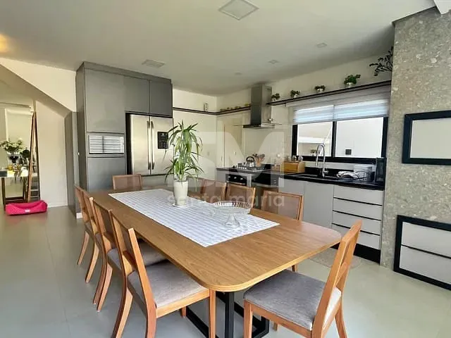 Casa com 350m² 3 quartos e 1 banheiro, à venda, no bairro Jardim Europa em Chapecó