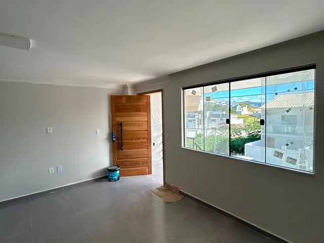 Casa 3 quartos e 2 banheiros, à venda, no bairro Lagoa em Macaé