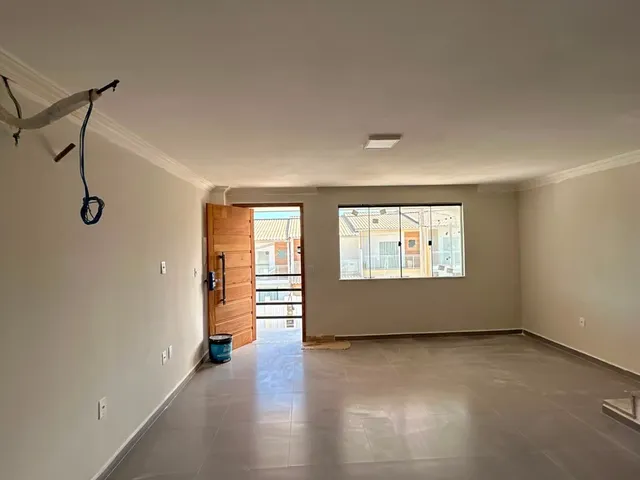 Casa 3 quartos e 2 banheiros, à venda, no bairro Lagoa em Macaé