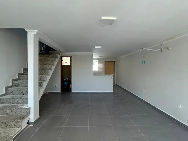 Casa 3 quartos e 2 banheiros, à venda, no bairro Lagoa em Macaé