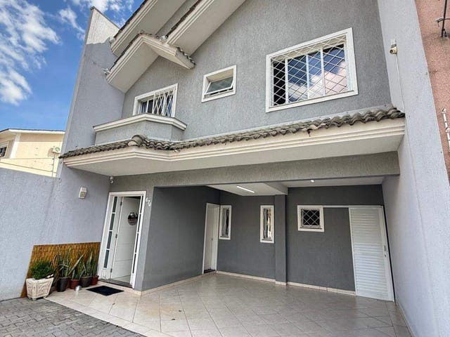 Casa com 172m² 4 quartos e 4 banheiros, à venda, no bairro Estrela em Ponta Grossa