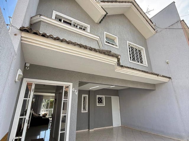 Casa com 172m² 4 quartos e 4 banheiros, à venda, no bairro Estrela em Ponta Grossa