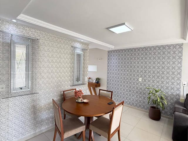 Casa com 172m² 4 quartos e 4 banheiros, à venda, no bairro Estrela em Ponta Grossa