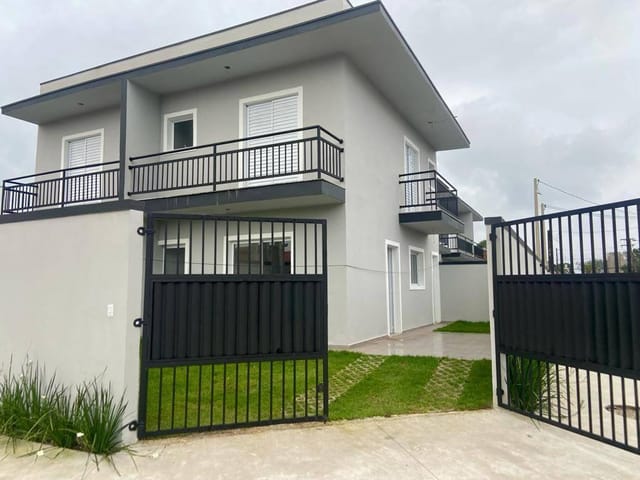 Casa 2 quartos e 3 banheiros, à venda ou para alugar, no bairro Centro em Bertioga