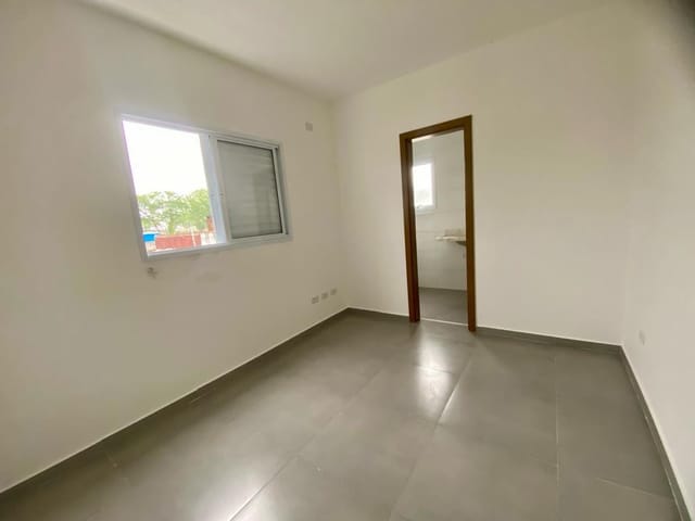 Casa 2 quartos e 3 banheiros, à venda ou para alugar, no bairro Centro em Bertioga