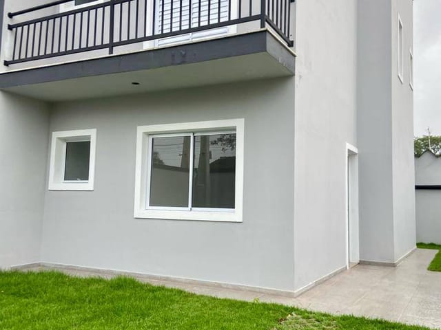Casa 2 quartos e 3 banheiros, à venda ou para alugar, no bairro Centro em Bertioga