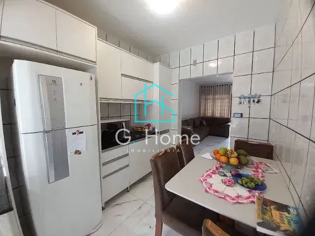 Casa com 150m² 2 quartos e 1 banheiro, à venda, no bairro Jardim Esperança em Cambé