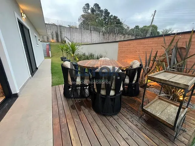 Casa com 341m² 3 quartos e 3 banheiros, à venda, no bairro Chácaras Alpina em Valinhos