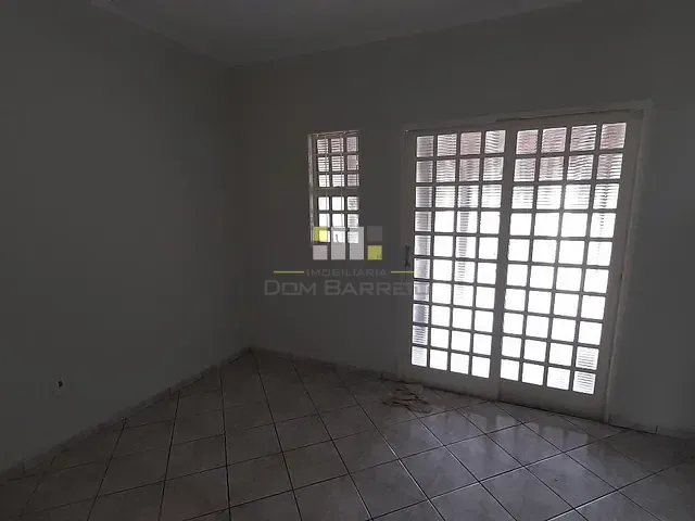 Casa 3 quartos e 2 banheiros, à venda, no bairro Parque Bandeirantes I (Nova Veneza) em Sumaré