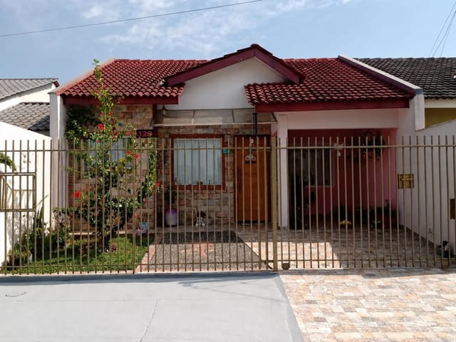 Casa com 62m² 2 quartos e 1 banheiro, à venda, no bairro Jardim Carvalho em Ponta Grossa