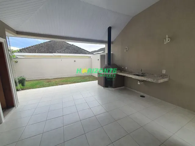 Casa com 297m² 4 quartos e 5 banheiros, à venda ou para alugar, no bairro Urbanova em São José dos Campos