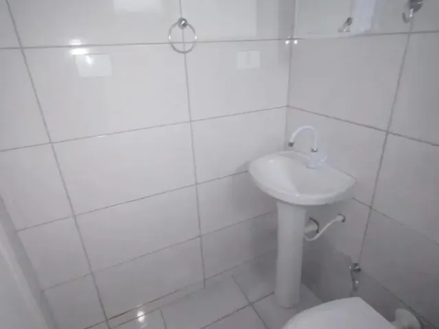 Casa 3 quartos e 1 banheiro, para alugar, no bairro Roça Grande em Colombo