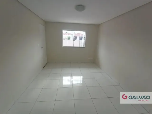 Casa 3 quartos e 1 banheiro, para alugar, no bairro Roça Grande em Colombo