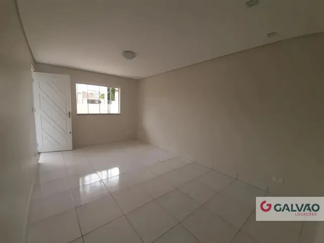 Casa 2 quartos e 1 banheiro, para alugar, no bairro Roça Grande em Colombo