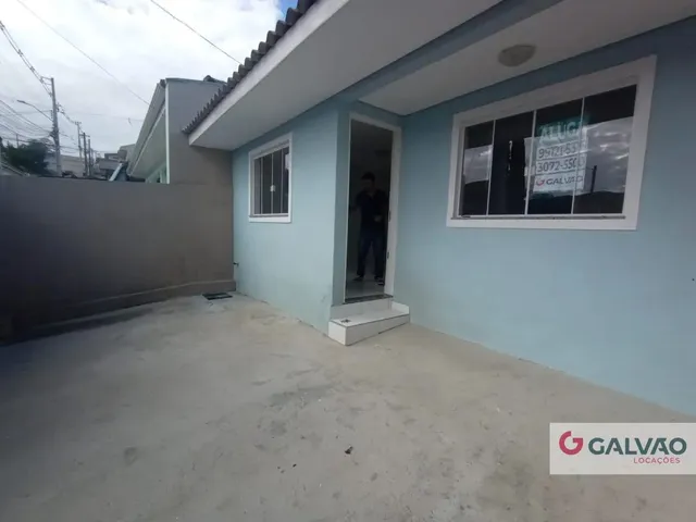Casa 3 quartos e 1 banheiro, para alugar, no bairro Roça Grande em Colombo