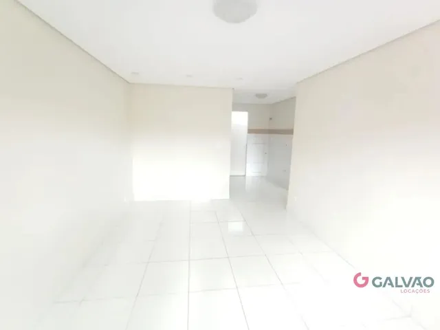 Casa 3 quartos e 1 banheiro, para alugar, no bairro Roça Grande em Colombo