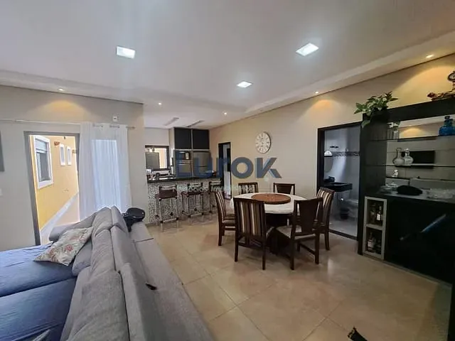 Casa com 1070m² 6 quartos e 6 banheiros, à venda, no bairro Clube de Campo Valinhos em Valinhos