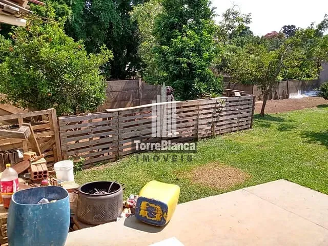 Casa com 495m² 3 quartos e 3 banheiros, à venda, no bairro Uvaranas em Ponta Grossa