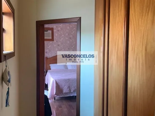 Casa com 560m² 5 quartos e 4 banheiros, à venda, no bairro Jardim das Colinas em São José dos Campos