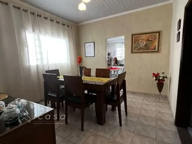 Casa com 228m² 3 quartos e 2 banheiros, à venda, no bairro Vila Antônio Augusto Luiz em Caçapava