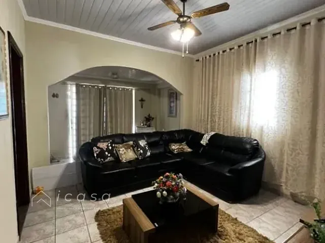 Casa com 228m² 3 quartos e 2 banheiros, à venda, no bairro Vila Antônio Augusto Luiz em Caçapava