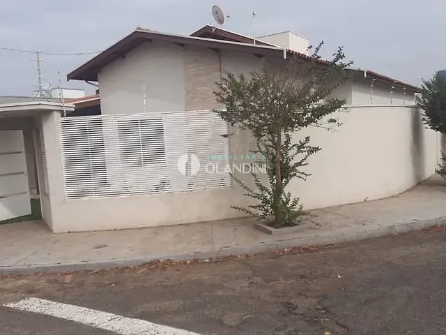 Casa com 418m² 3 quartos e 2 banheiros, à venda, no bairro Residencial das Orquídeas em Artur Nogueira