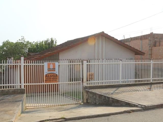 Casa mista com 3 dormitórios para vender por R$300.000,00 próximo ao Shopping Plaza Campos Gerais- Ronda - Ponta Grossa/PR