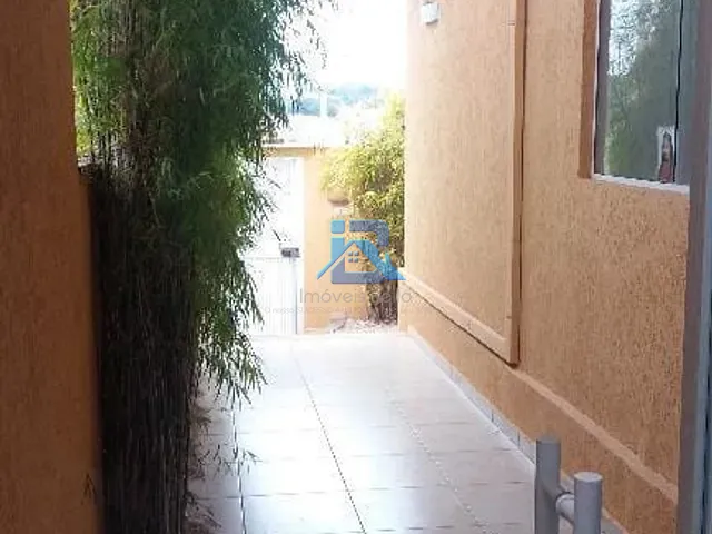 Casa com 125m² 2 quartos e 1 banheiro, à venda, no bairro Vila Cremonesi em Itatiba