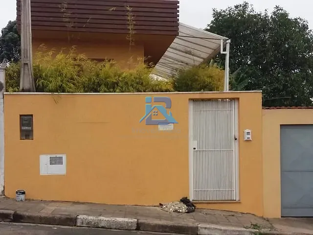 Casa com 125m² 2 quartos e 1 banheiro, à venda, no bairro Vila Cremonesi em Itatiba